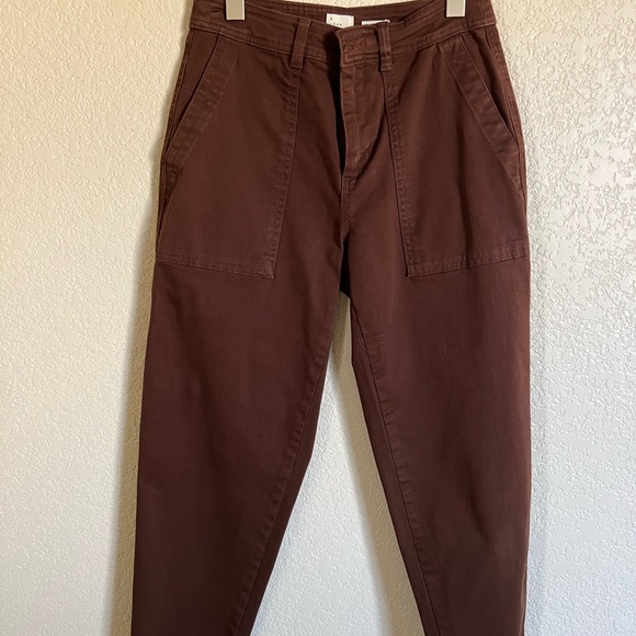 LIKE NEW a new day size 4 brown cargo type pants. Skinny at the ankle. - Picture 1 of 7